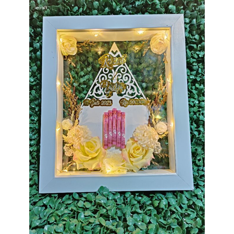 1 HARI JADI Mahar Pernikahan Gunungan Wayang bisa request warna ukuran 25x20 cm