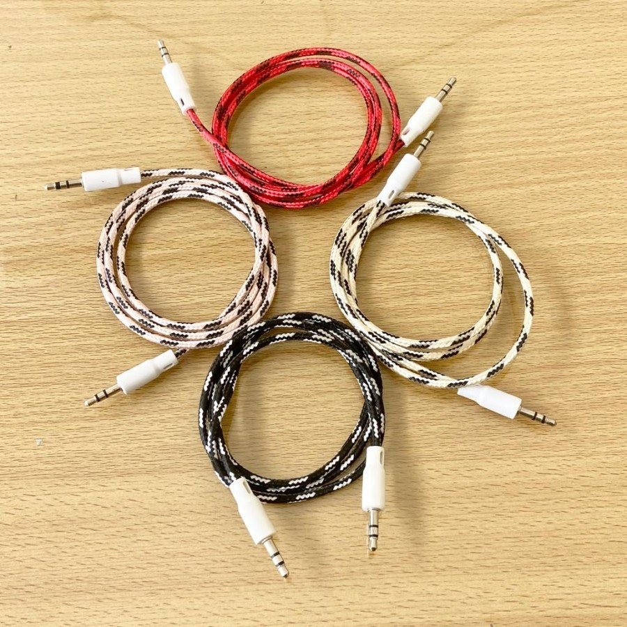 Kabel Aux 1meter auxiliary audio jack male to male 35mm murah Desain Grosir