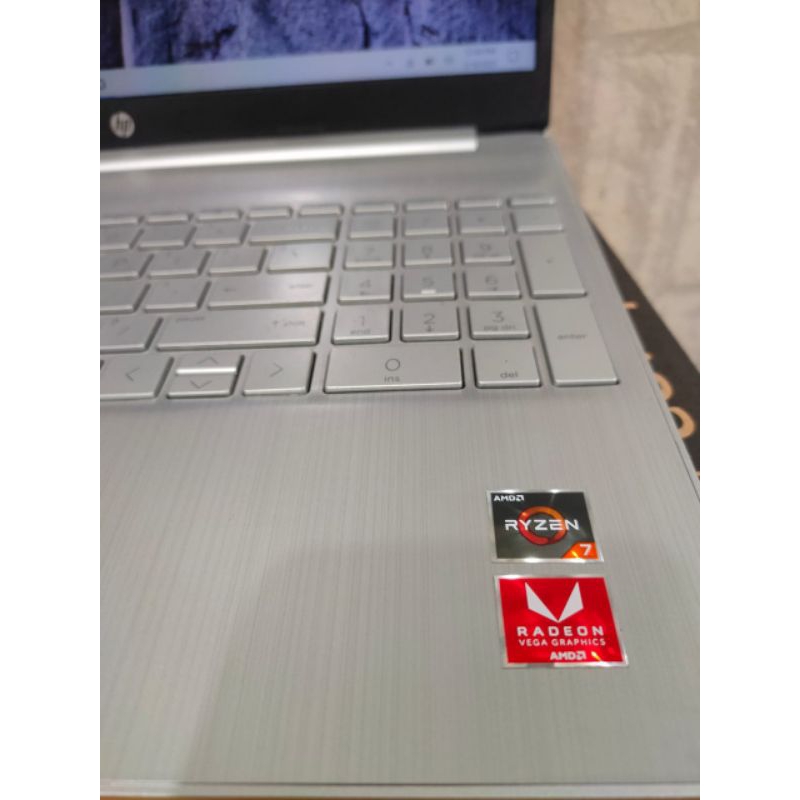 Laptop Hp 15-ef0875ms Amd Ryzen 7-3700U Ram 8Gb/SSD 256Gb Amd RX Vega 10 2Gb Touchcsreen