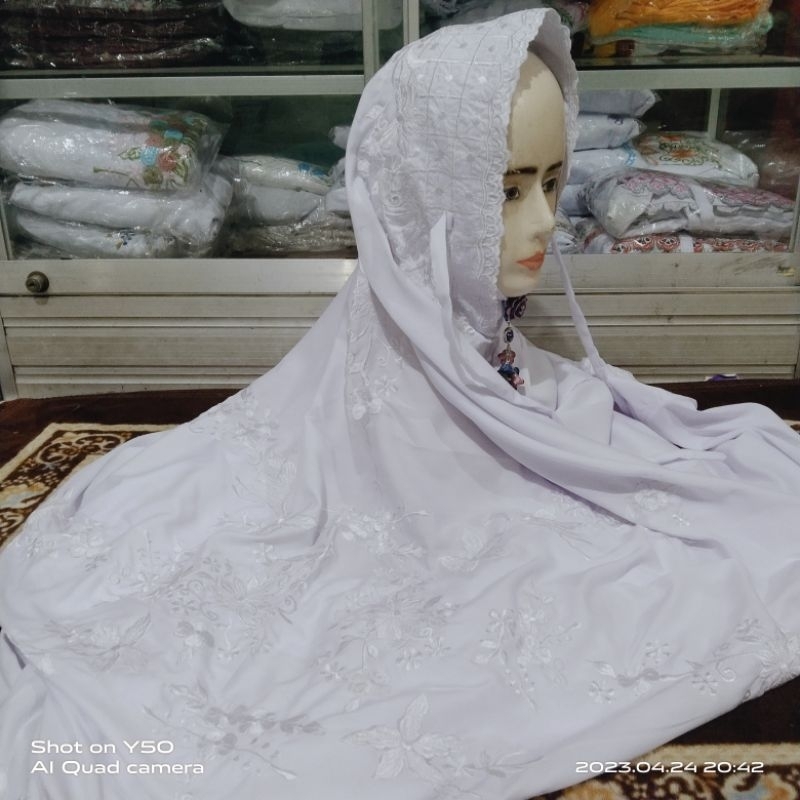 Mukena terusan bordir putih