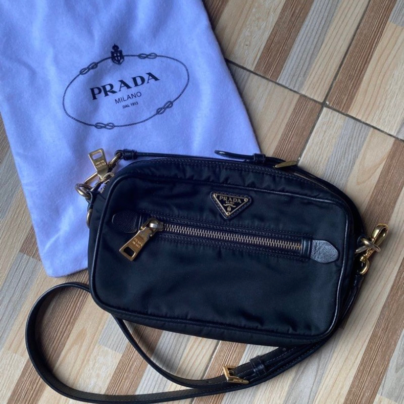 Prada Nylon Sling Bag (pesanan belibelidoang)