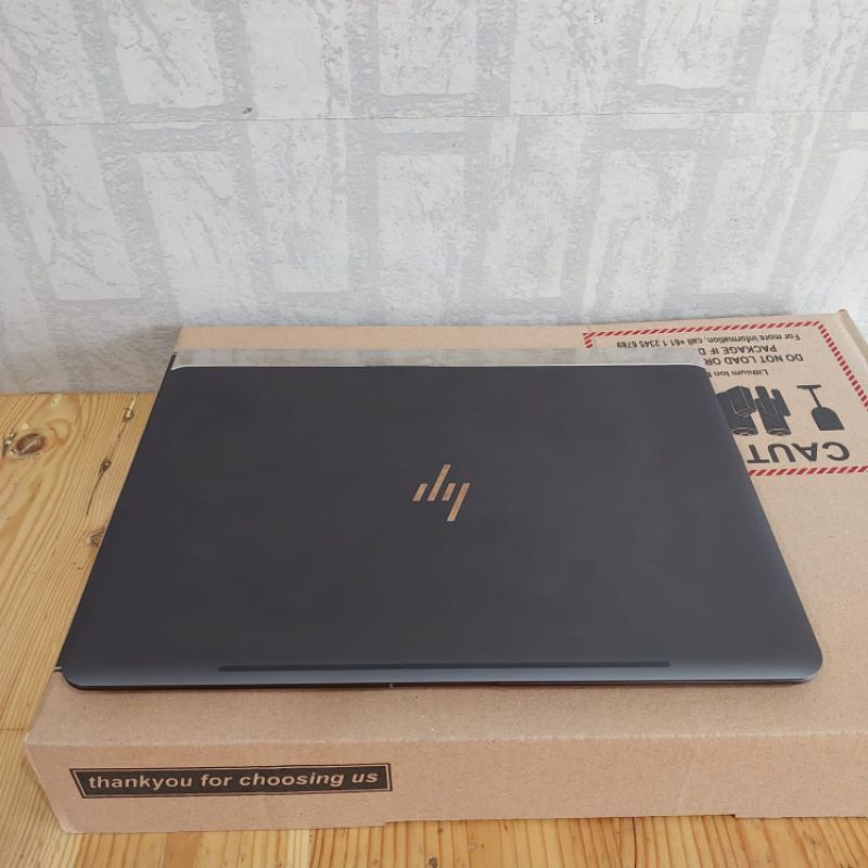 Laptop HP Spextre 13-v011dx Cor i7-6500U Ram 8Gb SSD 256Gb Keyboard backlight