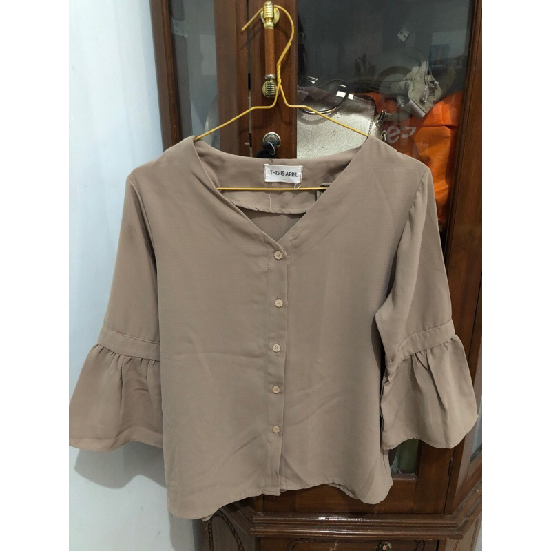 kemeja this is april