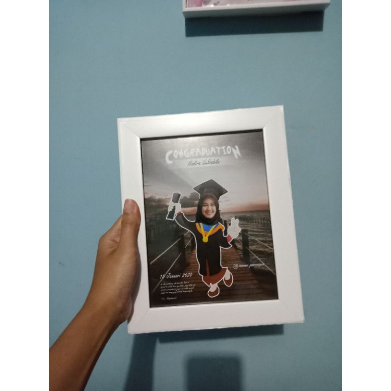 

Gift kado wisuda/Ultah/Aniverasary