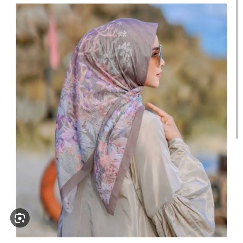 The Little Mermaid Taupe Buttonscarves