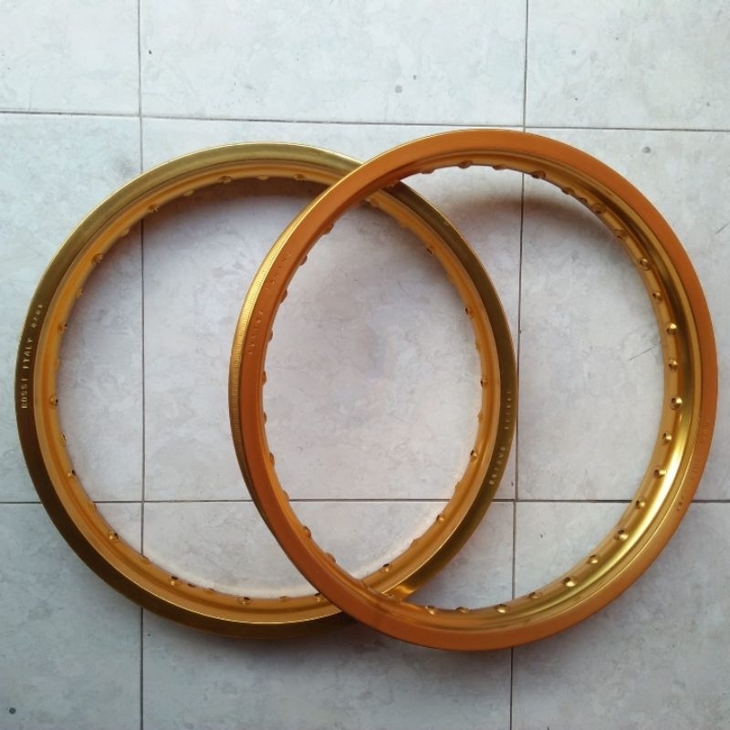 Sepasang Pelk Velg Velk Rossi Italy Racing 1.85 & 2.15 Ring 18" Warna Gold Bekas Second 2nd Mulus Po
