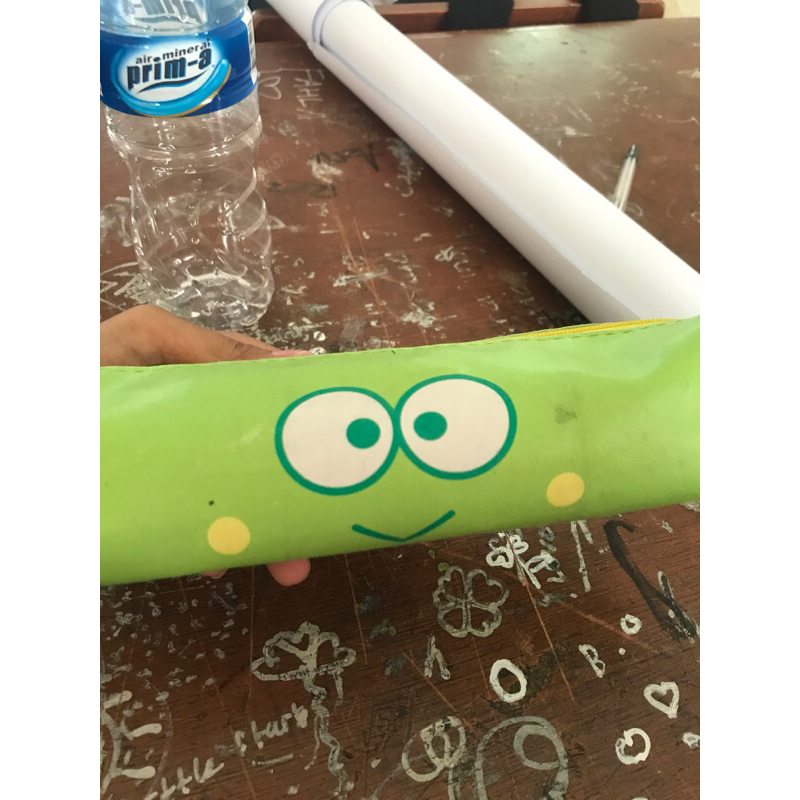 

tempat pensil keroppi