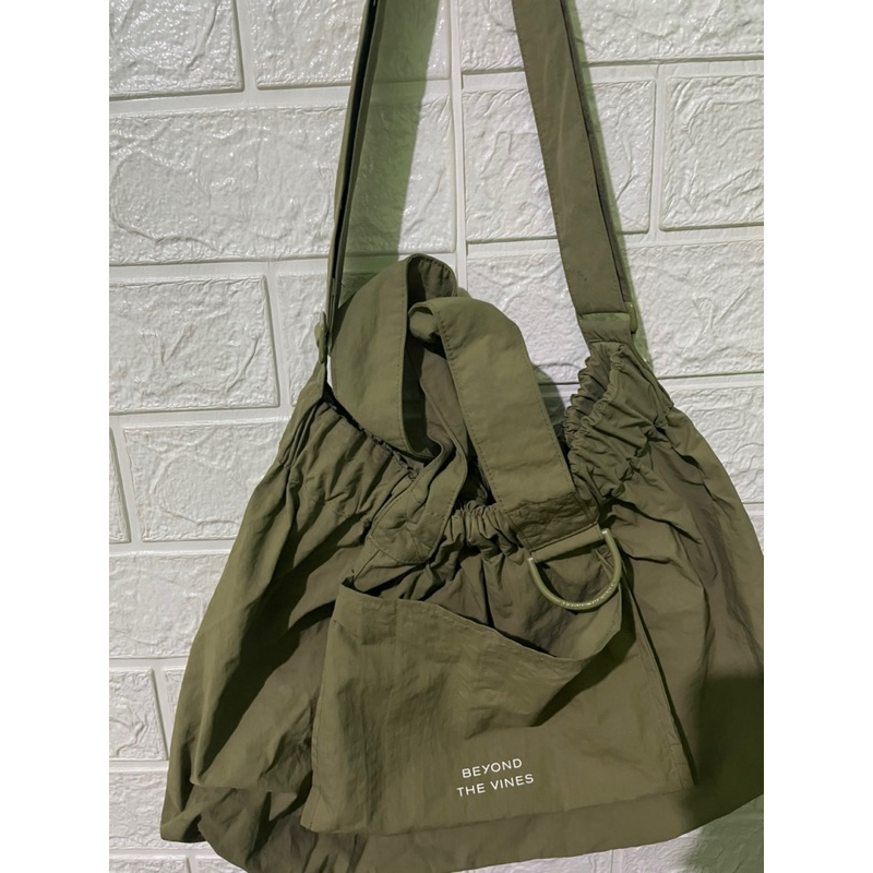 BTV dumpling Bag Size M Preloved