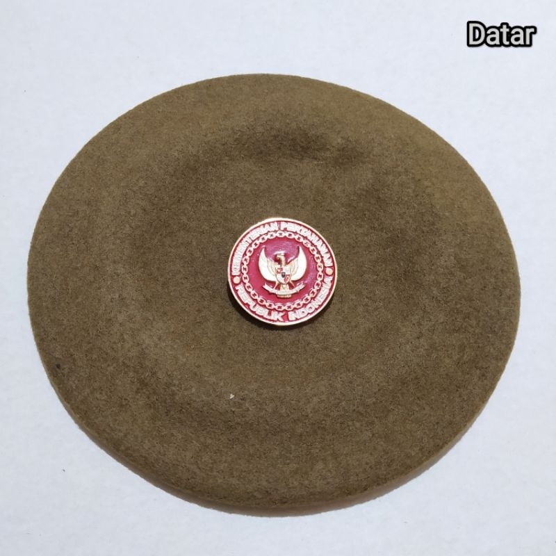 KEMENHAN BARET DAN PIN EMBLEM BARET