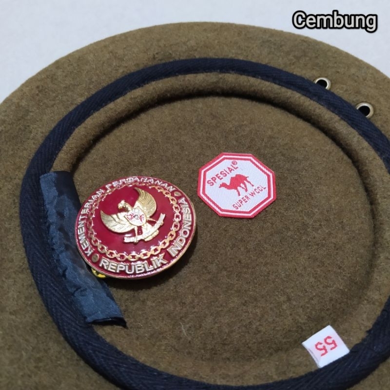 KEMENHAN BARET DAN PIN EMBLEM BARET