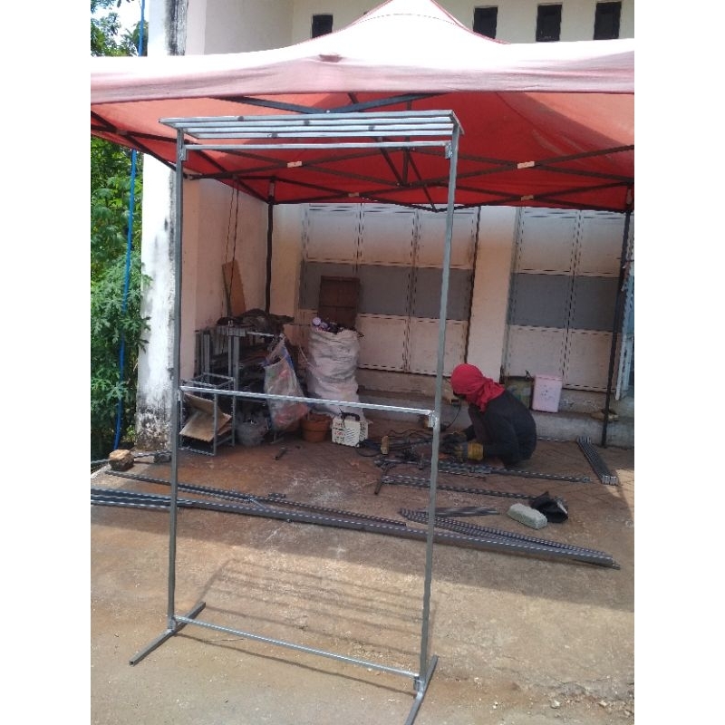 gantungan baju tingkat + dudukan manekin