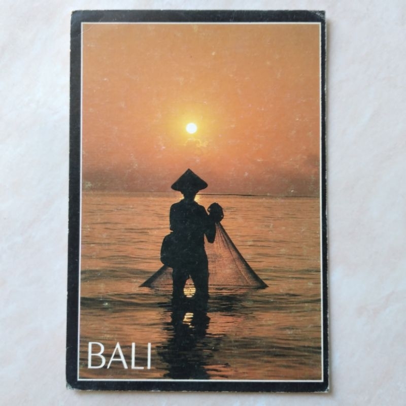 

Kartu Pos Foto Fisherman Sanur Beach Bali 1980-1990an - YN219