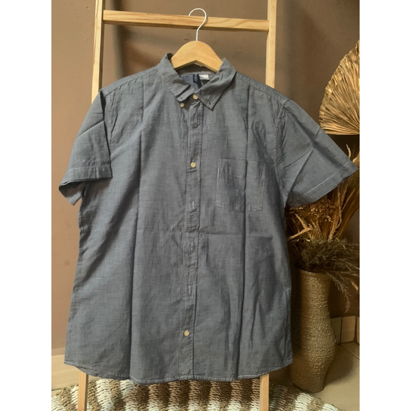 Kemeja pria merk Divided H&M