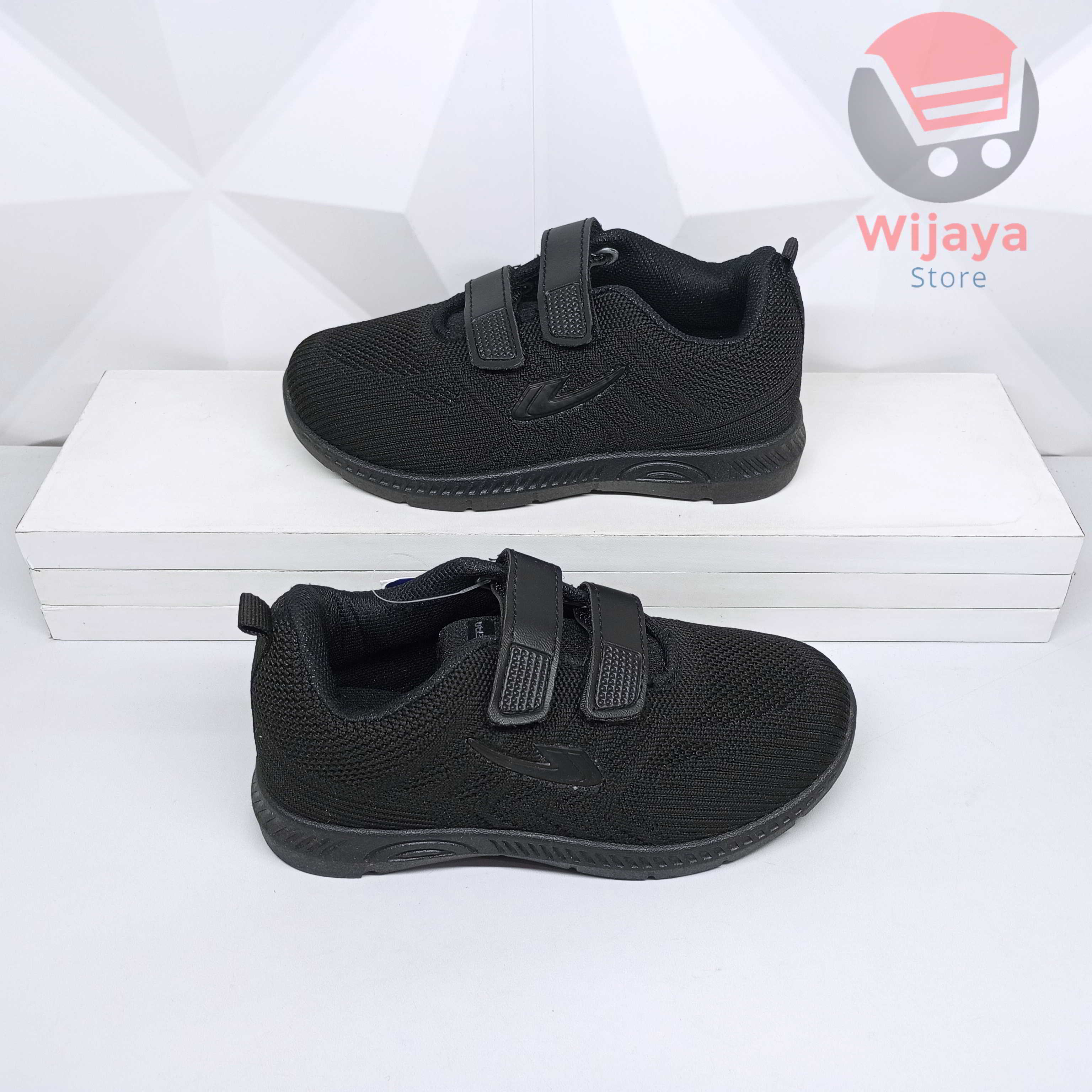 Sepatu Sekolah Anak New Era 29-33 Desain Sneaker Hitam Polos Putih dengan Strap Velcro dan Magnet yang Praktis CINDY CRISTAL MAGNETI ALISA ALPHARD