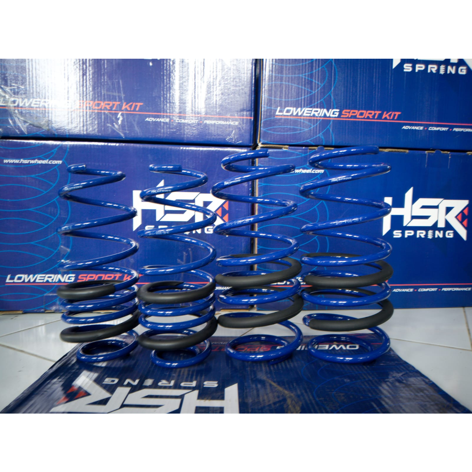 LOWERING KIT HSR BLUE INNOVA BENSIN PER CEPER UNTUK INNOVA BENSIN