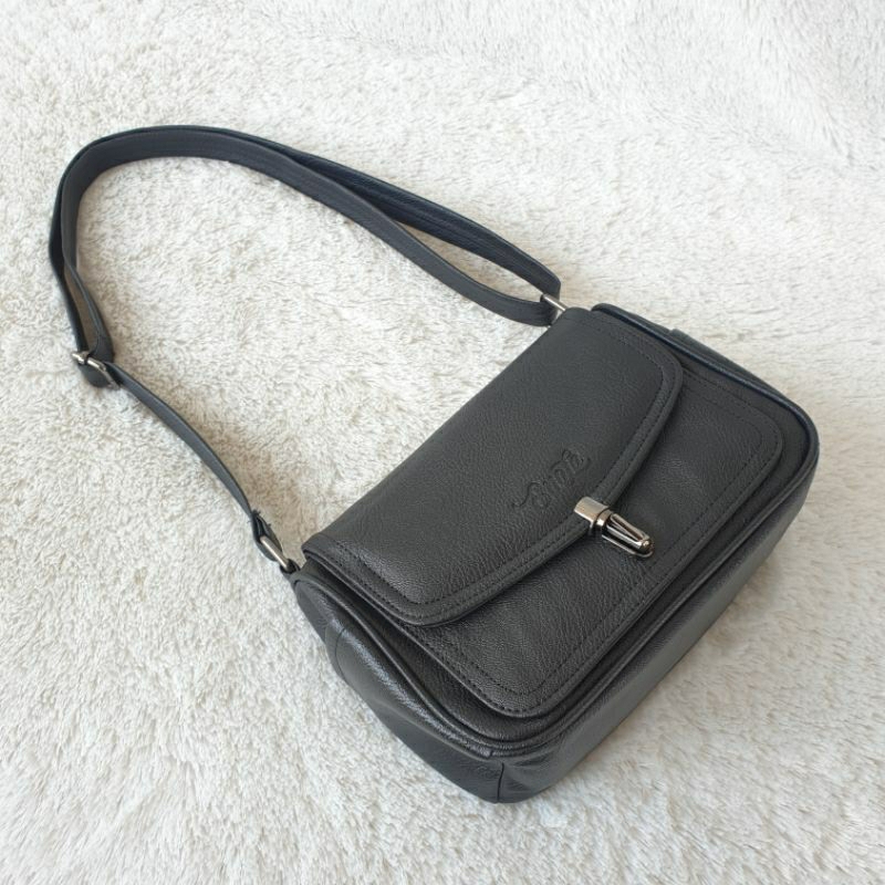 (Free Dompet) Enola Tas Selempang Wanita Terbaru Slingbag Tas Cewek Perempuan  Elegance Casual 7096