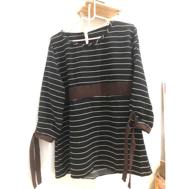 [Preloved] Blouse Stripe Hitam Belt Coklat