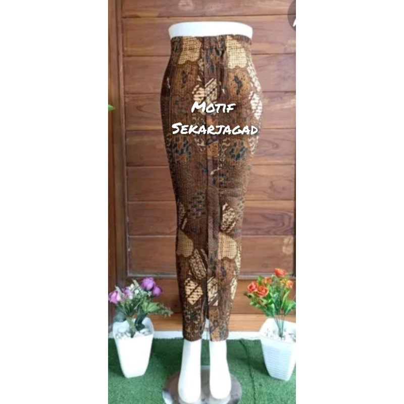 Rok Pliket Wisuda Wanita Jarik Lilit Dewasa