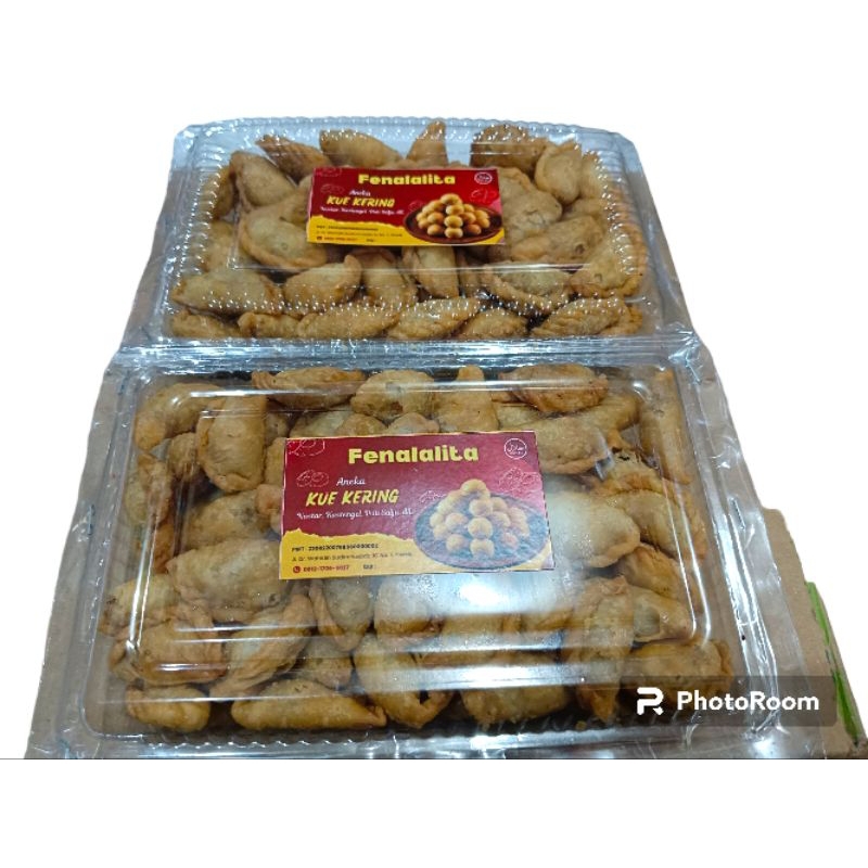 

Kue kering homemade venalita pastel kering isi abon250gr/mika halal