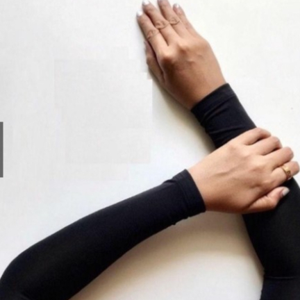 𝗪𝗶𝗻𝗱𝗮 𝗣𝗿𝗮𝗱𝗶𝘁𝗮 Manset Lengan Panjang Handsock Deker Tangan Jempol Polos Pria Wanita Muslimah Premium