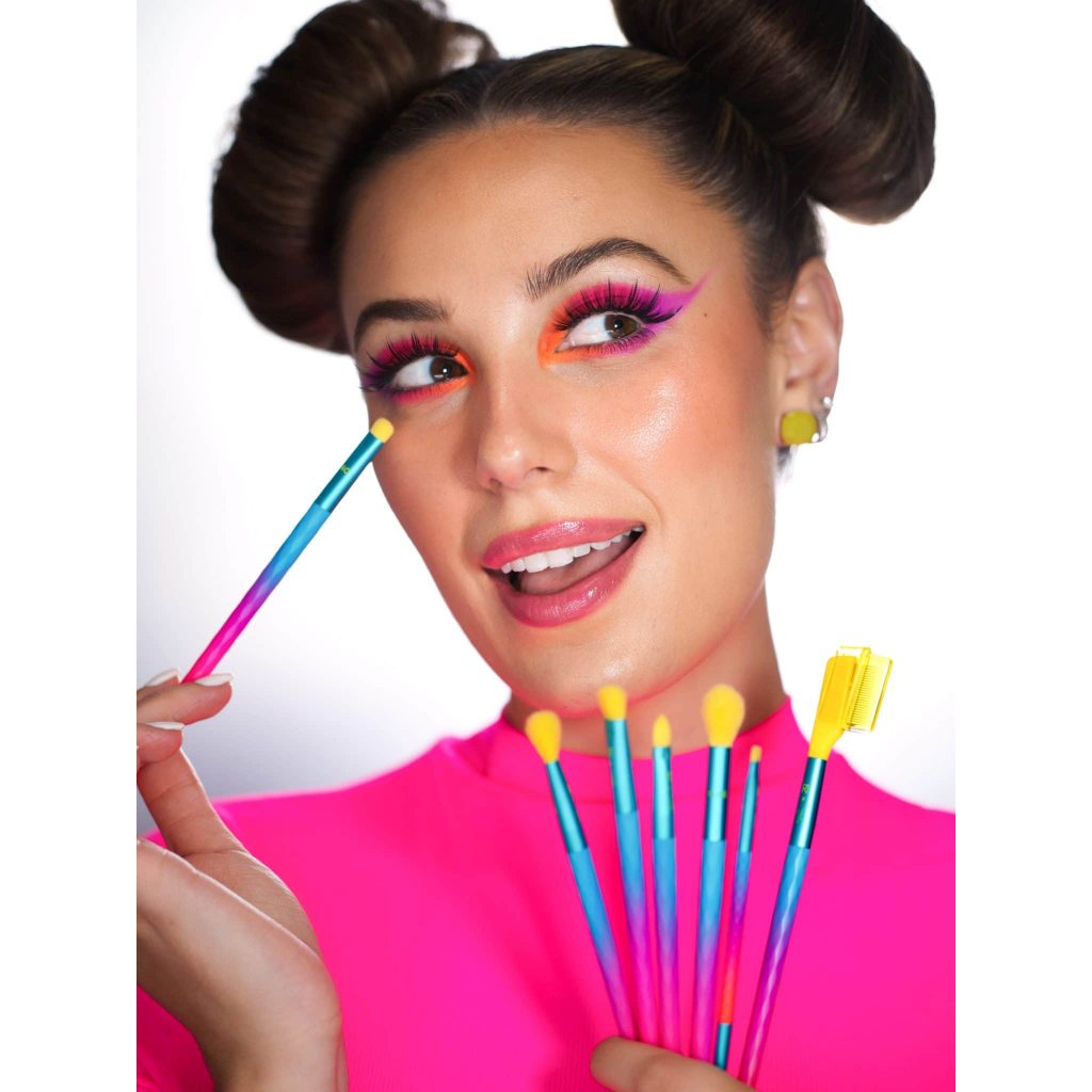 Real Techniques Makeup Brush Electric Love Collection