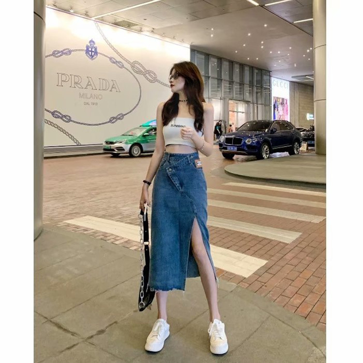 Rok Bawahan Wanita Jeans Denim Midi Coak Belah Modis Kancing Miring