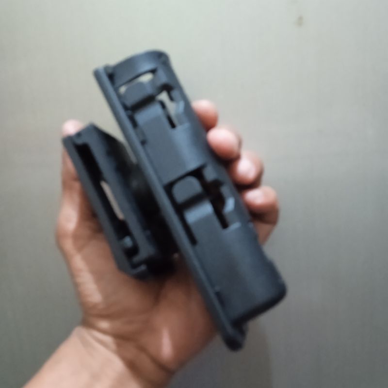 Sarung tempat baton security