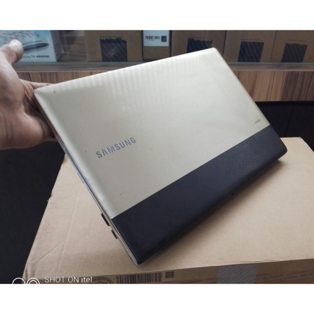 Promo...!!! LAPTOP LEPTOP SAMSUNGS RAM 4GB SSD 128 GB 14 INC SIAP PAKAI RAM 4G SSD 128 GB 2JUTAAN