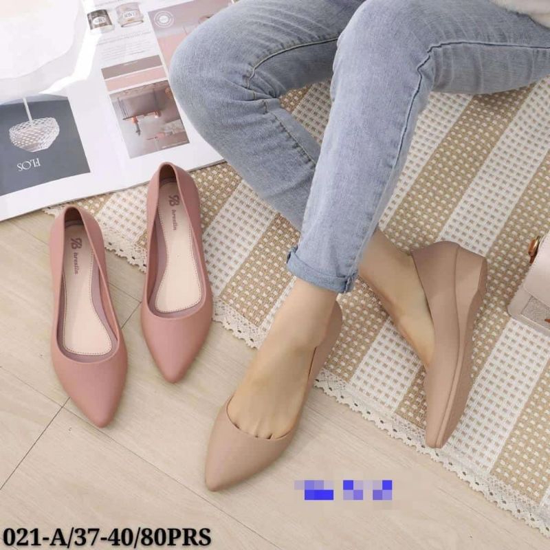 sepatu pantofel wanita hak tinggi breslin