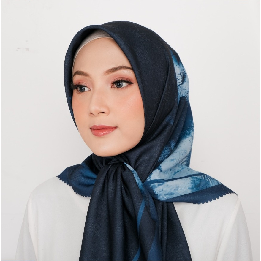 Udlia Hijab Segi Empat Voal Premium Digital Print Tanissa