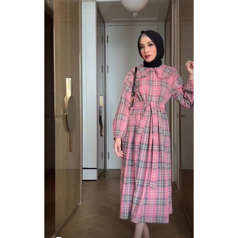 Preloved Like New - Elsa Dress Gonegani (Pink, Green) size XS