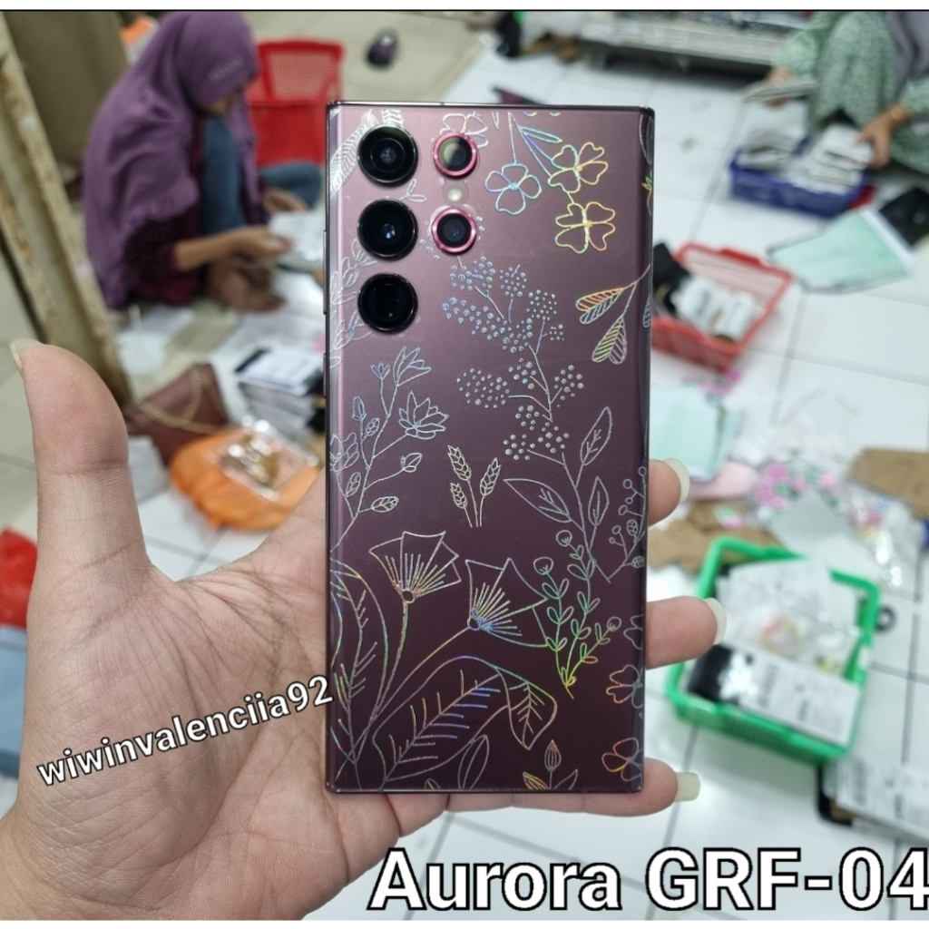 Custom Skin RAINBOW iPhone 14 14Pro 14Promax 13 Mini 13 Pro 13Promax 12 Pro Max Plus Garskin Gar Skotlet Stiker Gambar Motif Garis Simetris AURORA HOLOGRAM BUNGA Belakang Pelindung Anti Jamur CLEAR Murah plastik Tempel Transparent Sticker Back Body Bagus