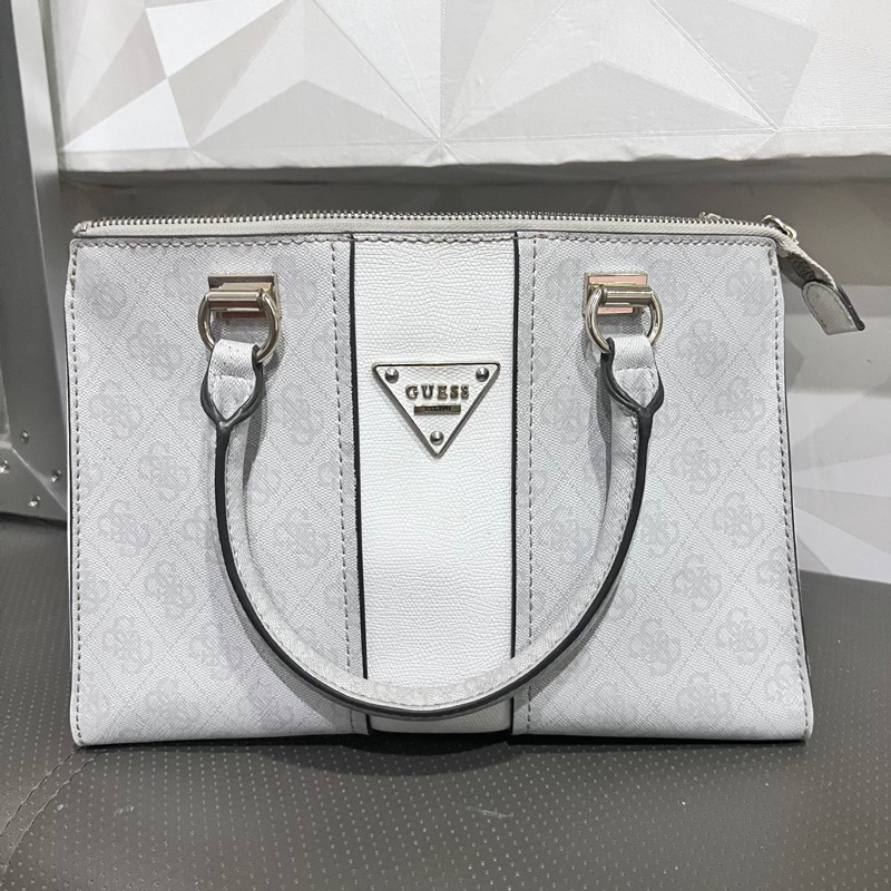 PRELOVED Guess Bag Original