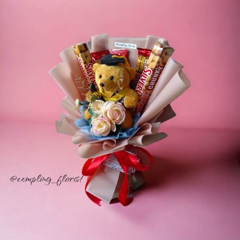 buket wisuda/ buket boneka wisuda/kado wisuda/buket coklat wisuda