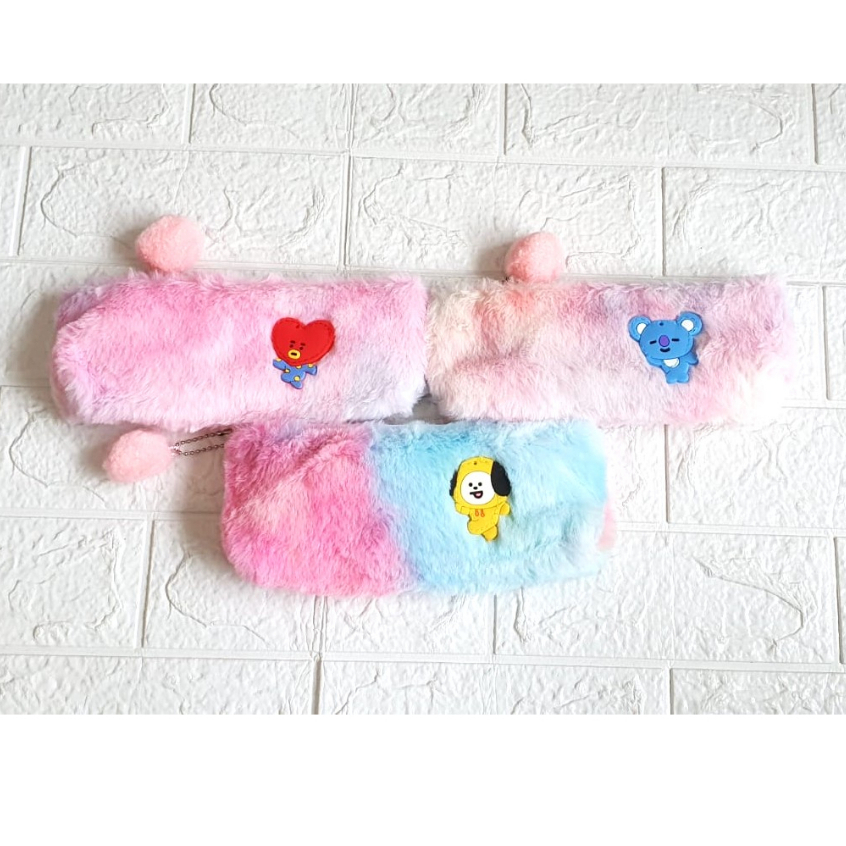 

Pencil Case Bulu Seleting Karakter / Tempat Pensil