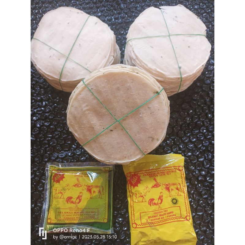 

1 Paket Kerupuk Kuah Sate ( 3 ikat kerupuk + 1 Bks minyak sate + 1 bks bumbu khusus sate)