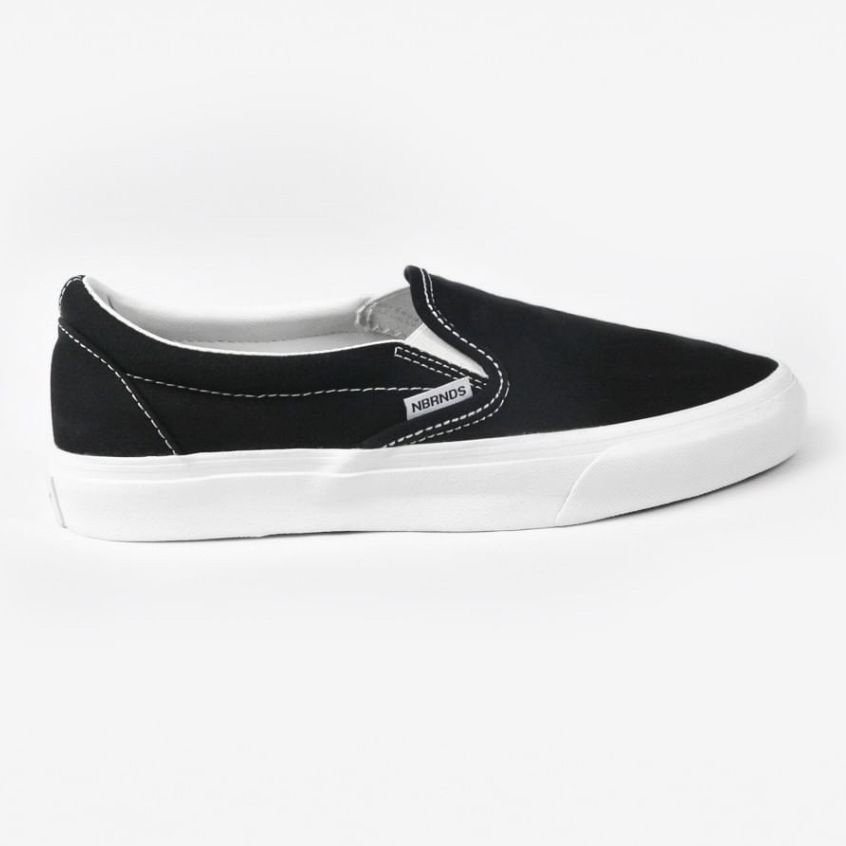 SEPATU SELOP NOBRANDS SLIP ON BLACK WHITE ORIGINAL 100% BISA COD SEPATU SELOP HITAM PUTIH PRIA DAN W