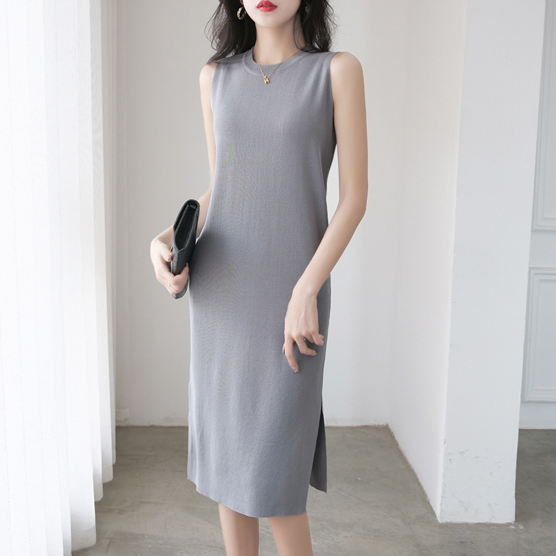 【Elegant】 Sleeveless solid Knitted Long Slim Dress 2100