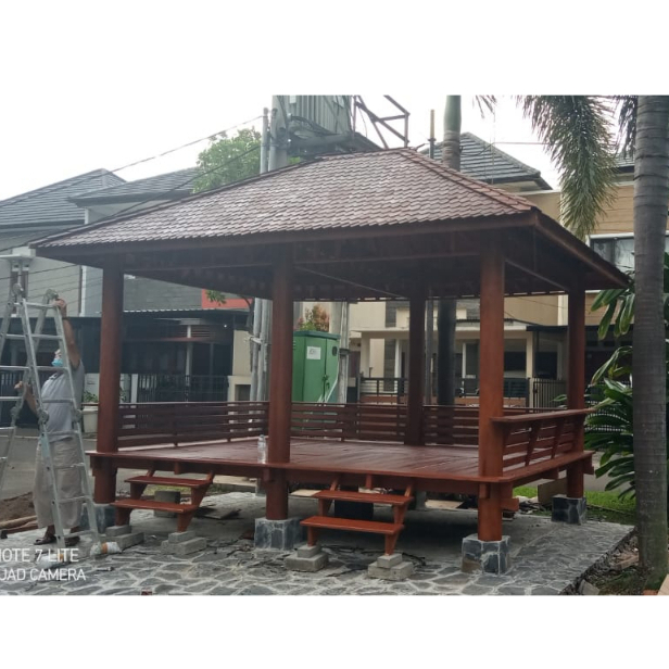 Gazebo Kayu Kelapa Tiang 6 Model Minimalis Ukuran 5x2,5 Meter Atap Sirap Kayu Ulin