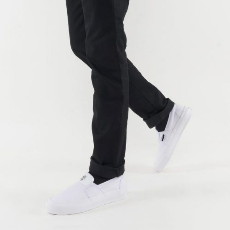 CRUST 2 AW - MATERNAL DISASTER