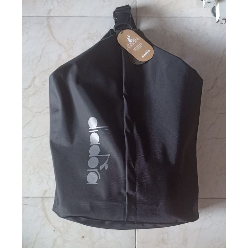 DIADORA DUCO GYM BAG BLACK ORIGINAL BNIB