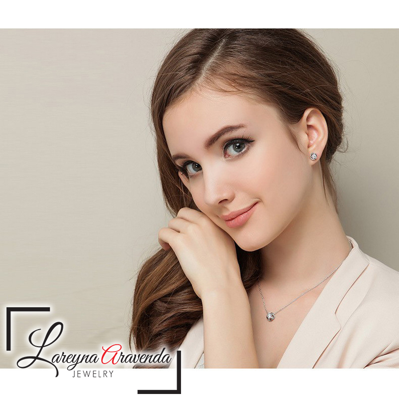 Anting Wanita Titanium Model Bunga Kristal Crystal Anti Karat Non Alergi AT020