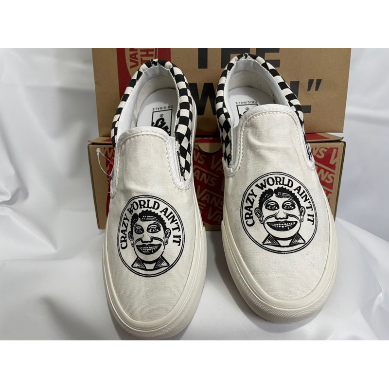 Slipon grazy world white OG impor China