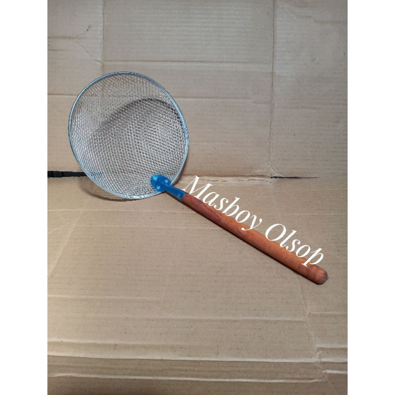 Saringan Penggorengan Alumunium Gagang Kayu Serokan Minyak 20 cm