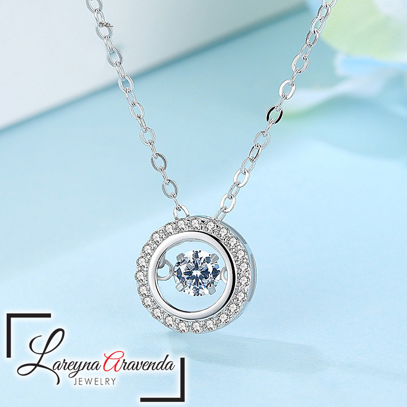 Lareyna Aravenda Kalung Titanium + Liontin Wanita Model Circle Dancing Stone KL055