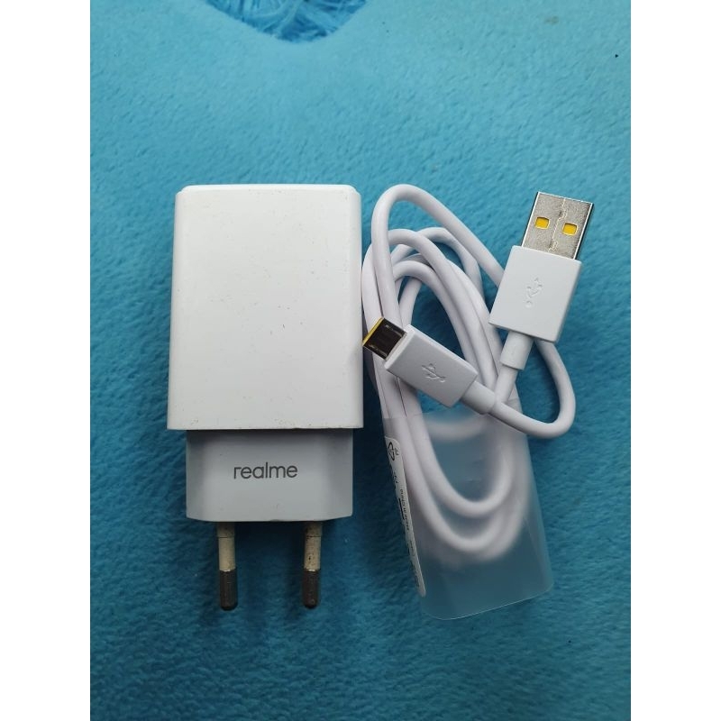 charger original bawaan hp realme 2A second (micro USB)