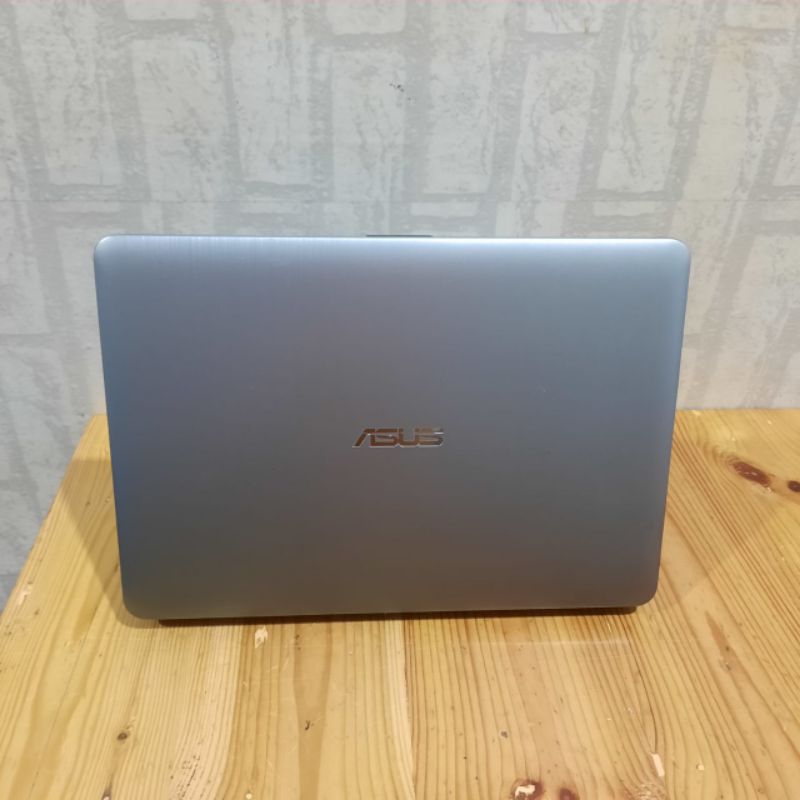 Laptop Asus X441BA Amd A6-9225 Gen 7 Amd Radeon R4 Graphic Ram 4GB HDD 1TB Siap Gaming windows 10