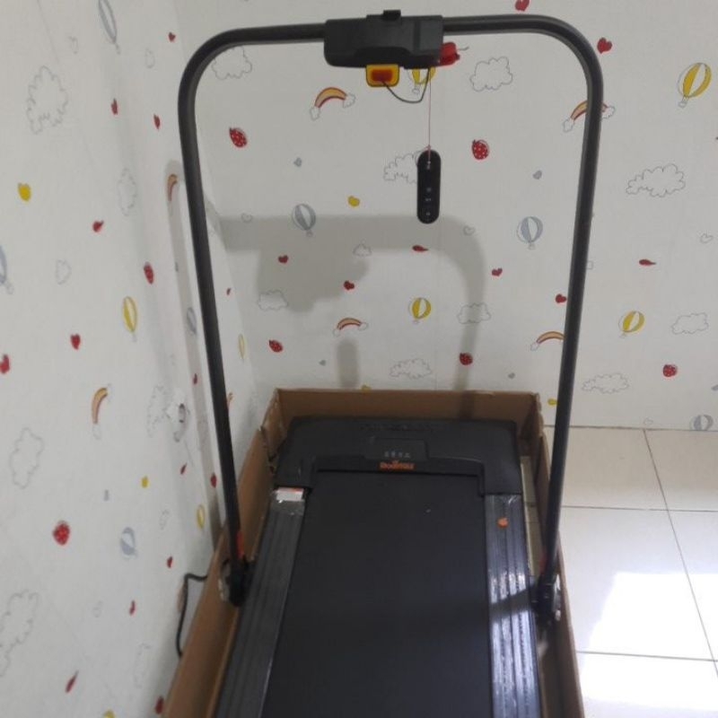 TREADMILL ELEKTRIK BODIMAX NINEDOT LIMITED EDITION preloved