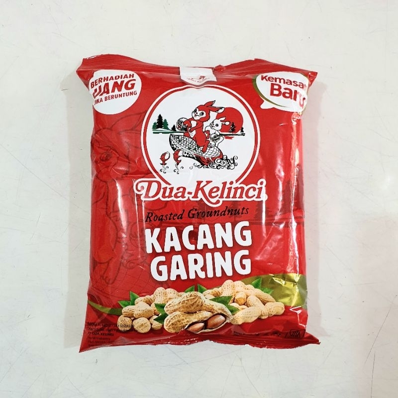 Dua Kelinci Kacang Garing