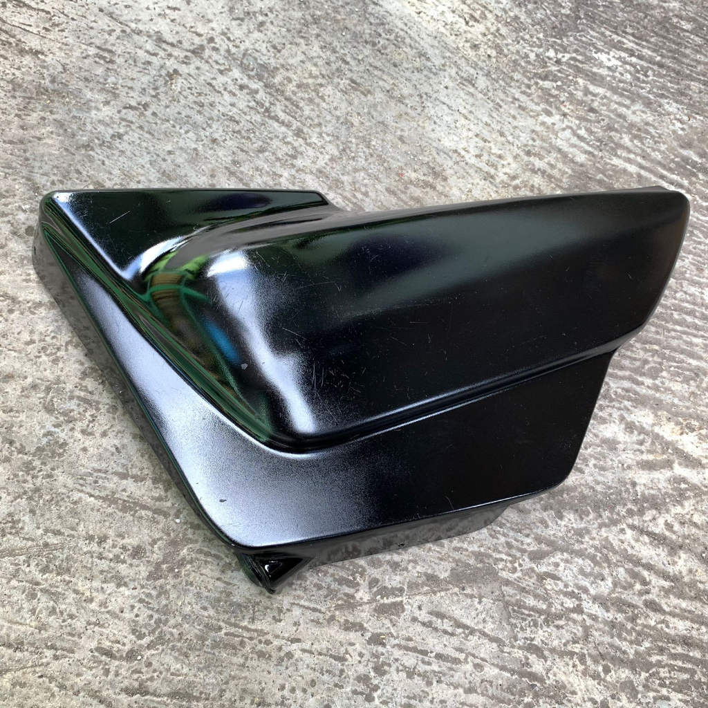 Cover tutup aki sebelah kiri Suzuki Thunder 125 original copotan motor murah